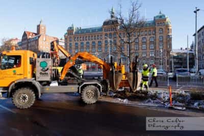 Träd flyttas under Västlänkenbygget