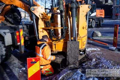 Träd flyttas under Västlänkenbygget
